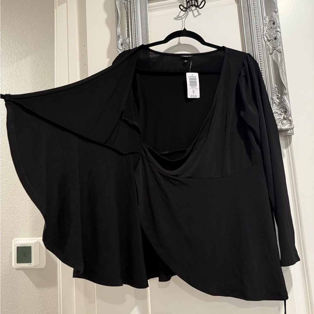 NWT Torrid Plus Size 00 Black Studio Knit Surplice Wrap Long Sleeve Top - Picture 11 of 11